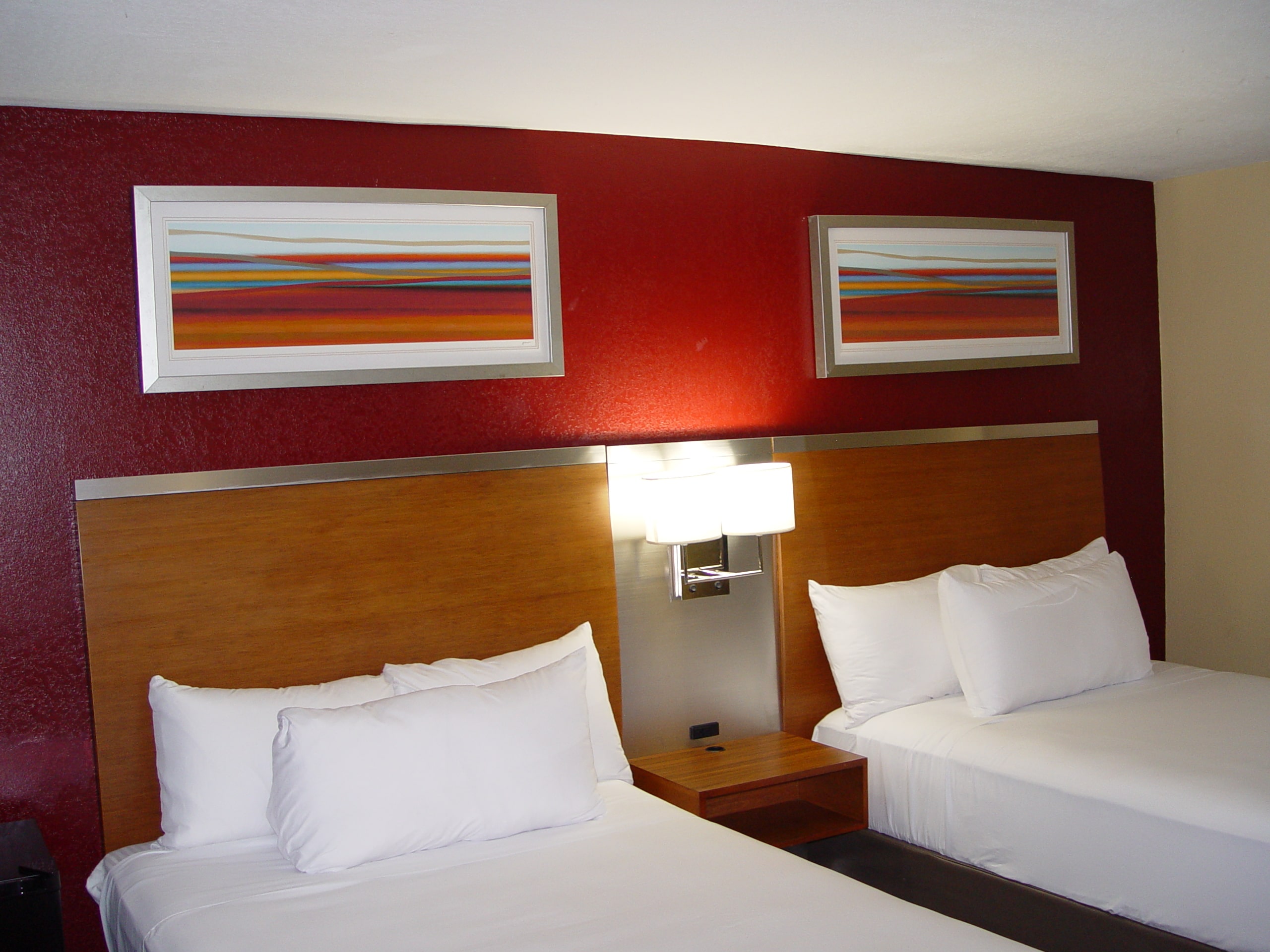 hiltop-hotel-handicap-king-room