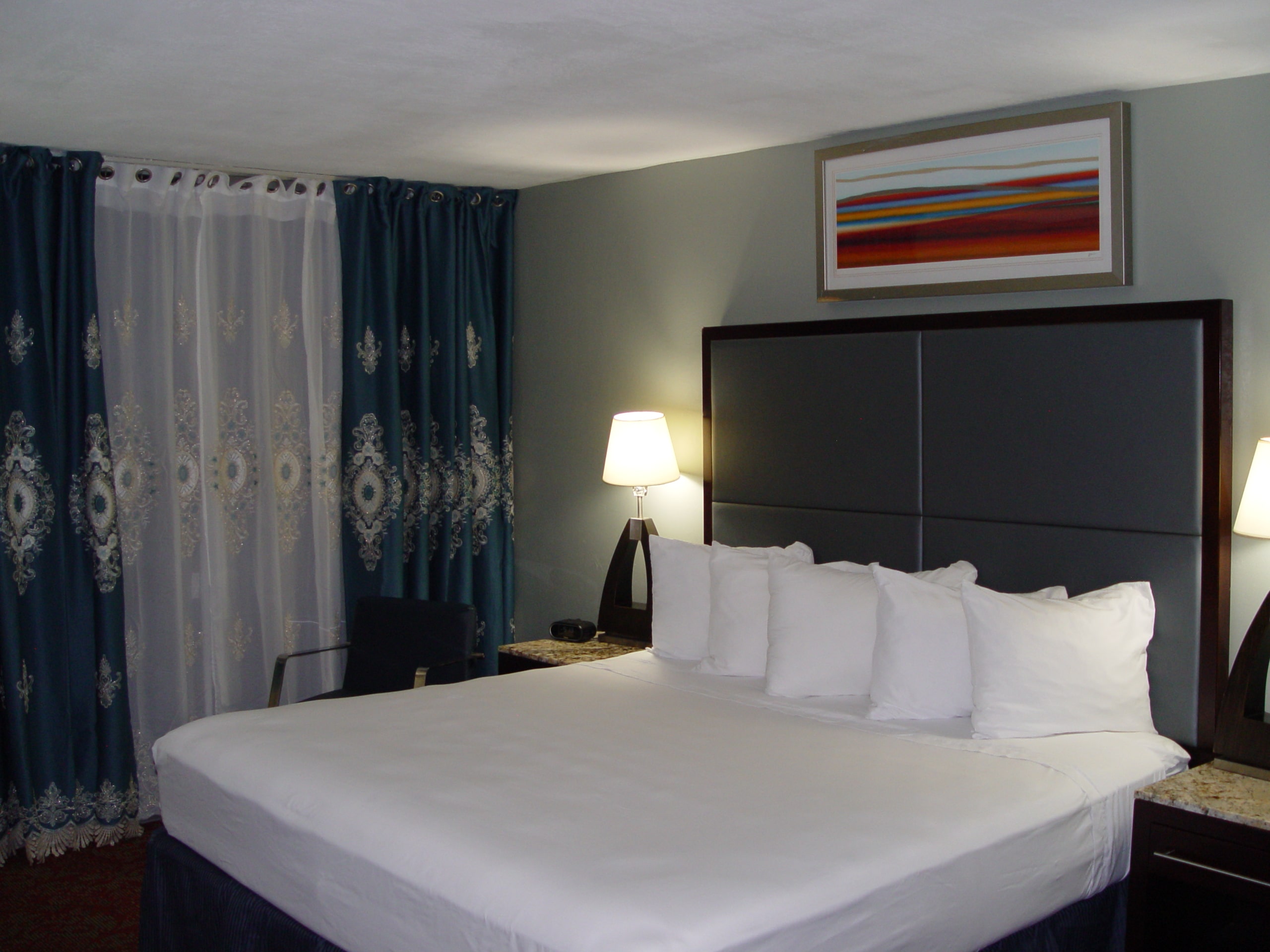 hiltop-hotel-superior-king-room